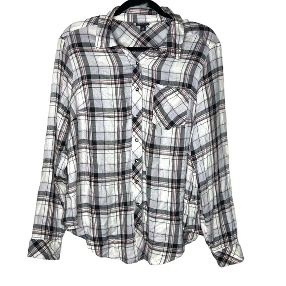 Torrid Plaid Grey Relaxed Fit Brushed Rayon Button-Up Shirt Size 0 - Picture 2 of 7